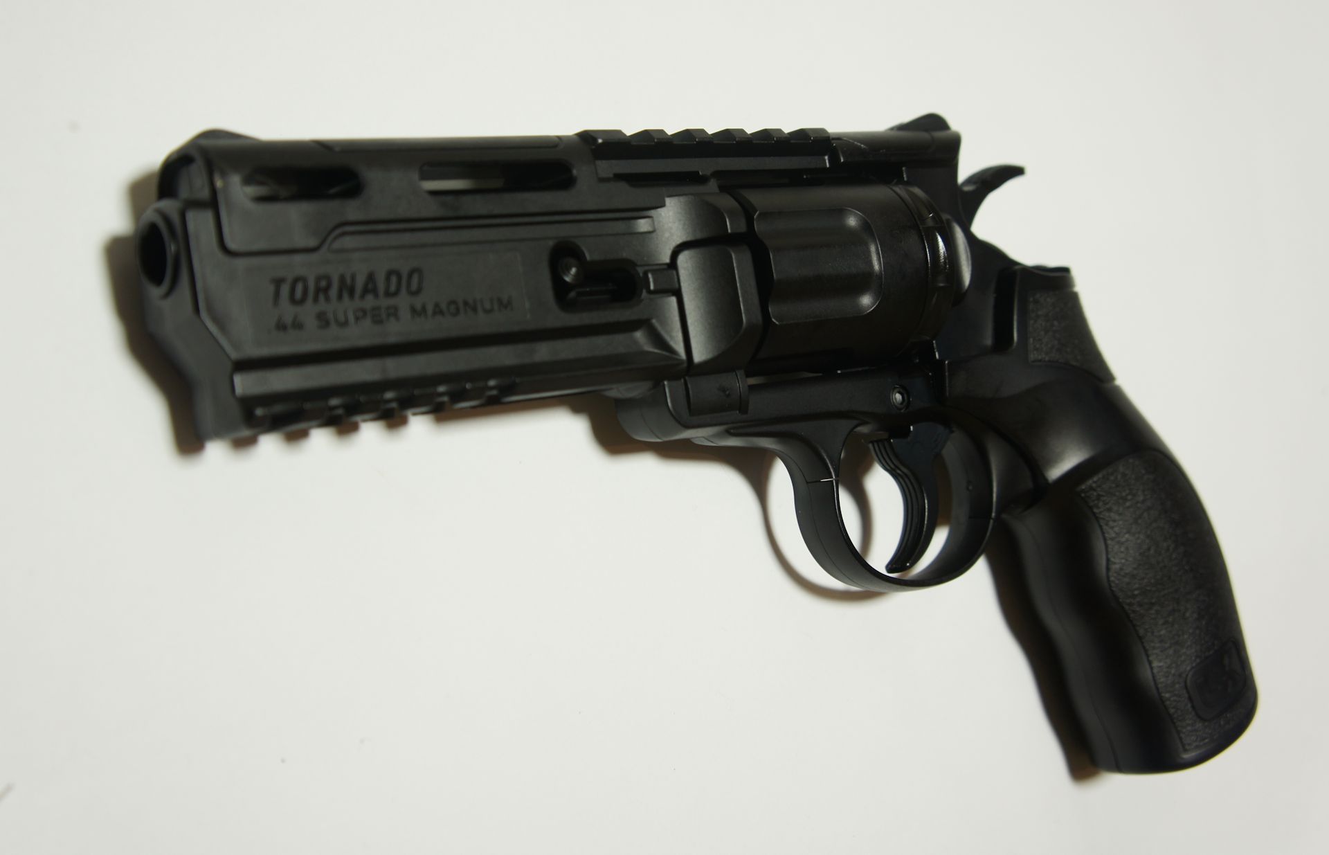 UX Tornado / CO2 Revolver Kal. 4,5mm BB