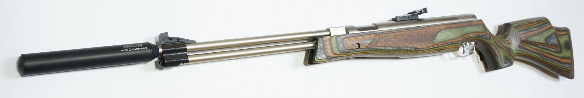 Luftgewehr HW 77 mit Laufgewinde und Schalldmpfer im blauen Schichtholzschaft  von vorne