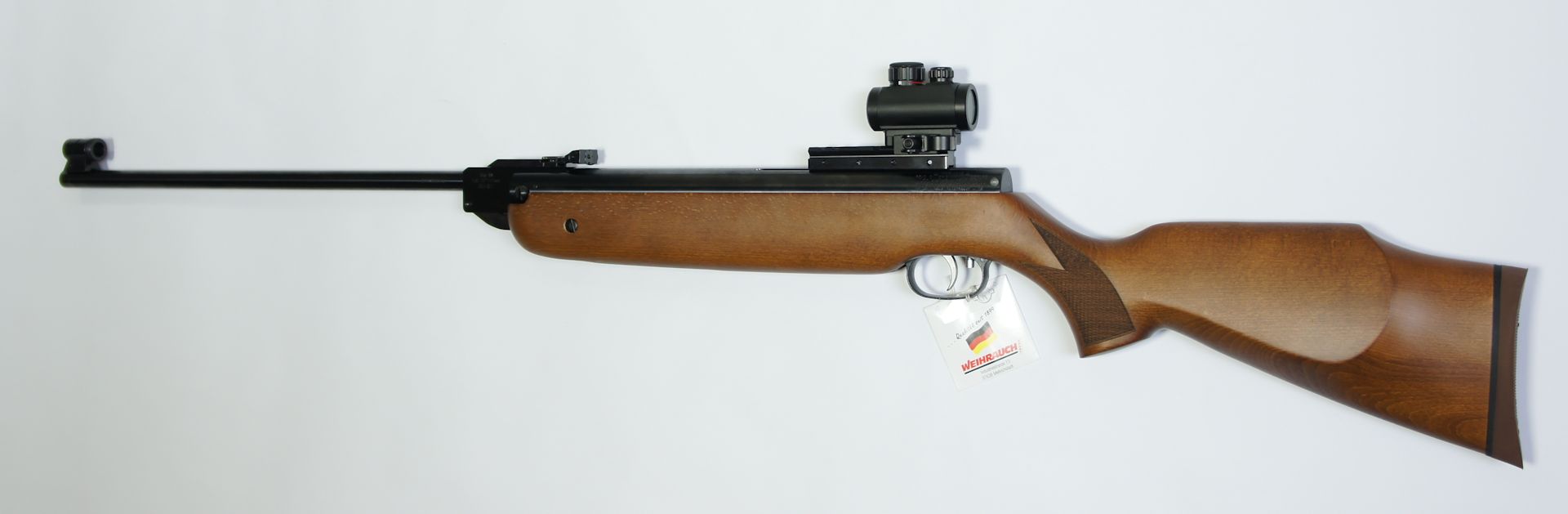 Und hier sehen Sie auch noch ein Motagebeispiel vom Luftgewehr HW 80 mit konventionellem Red Dot (Leuchtpunktvisier), welches mit der  <a href=1130647-1177.htm>Montageschiene</a> leicht aufgesetzt werden kann.  Alternativ kann ich auch ein direkt passendes <a href=1130213.htm>Red Dot zur festen Verschraubung</a> anbieten.