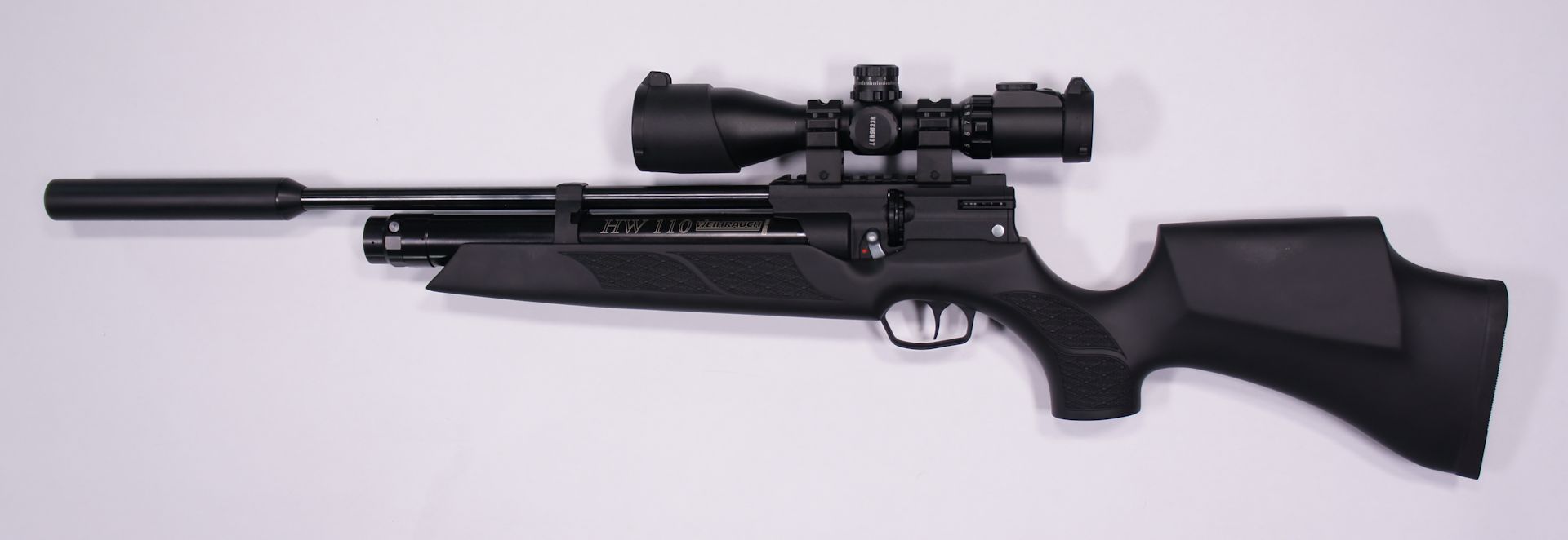 Weihrauch HW 110 ST mit Schalldmpfer und Zielfernrohr UTG 3-12x44