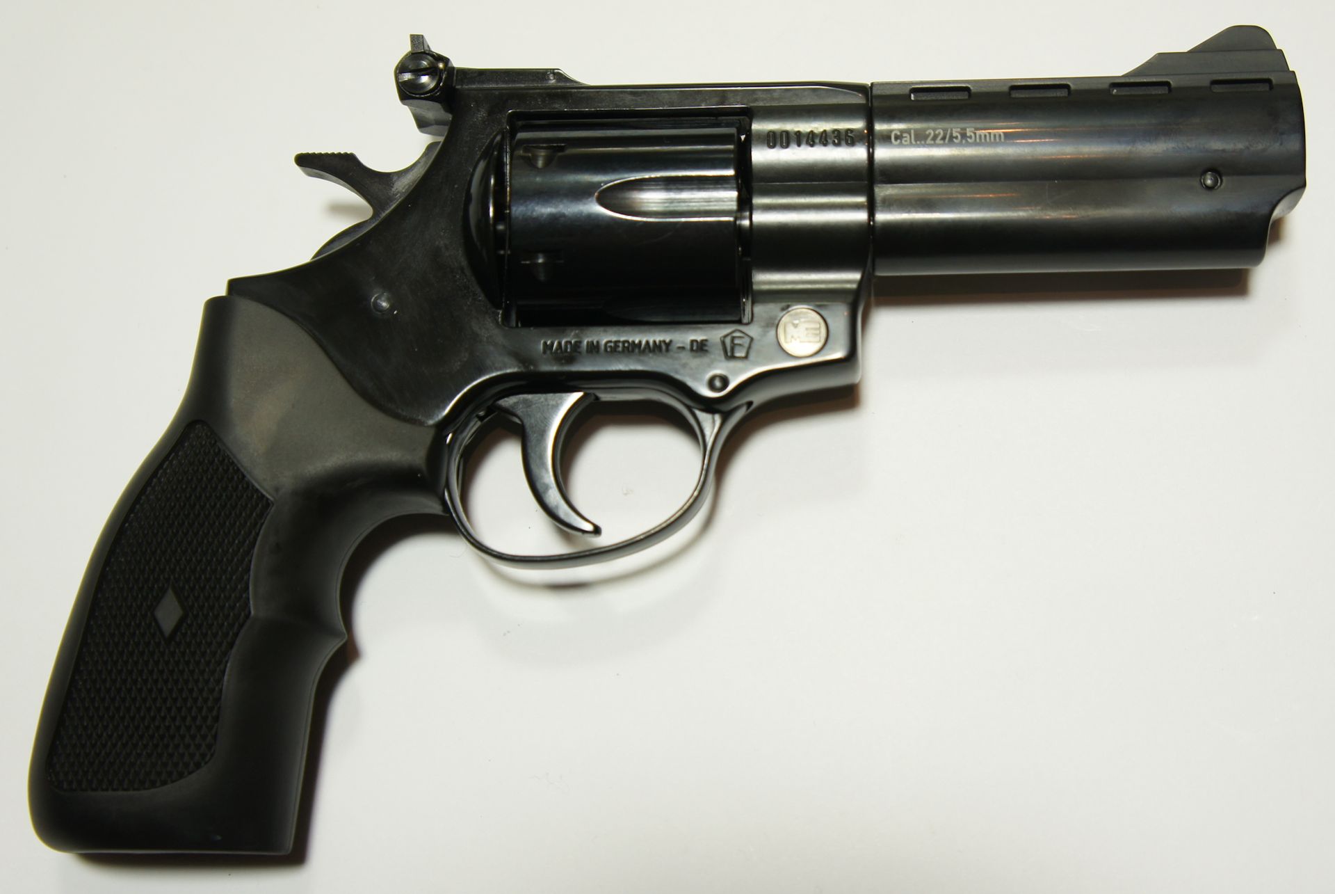 LEP Luftdruckrevolver ME Bull Barrel von der rechten Seite