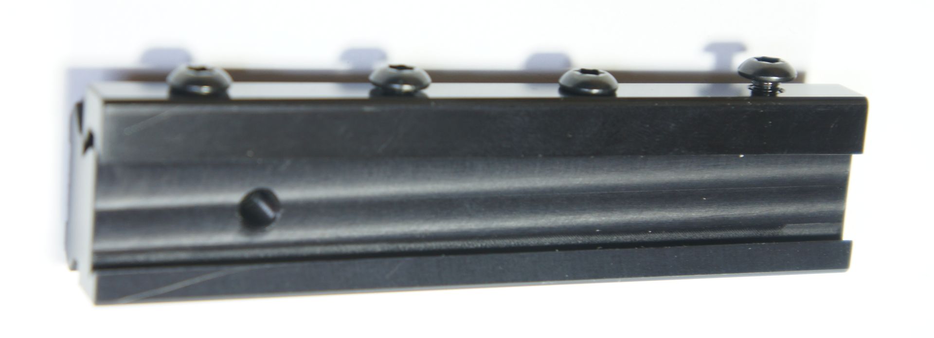 Adapter von 11mm auf Schienenbreite ca. 21mm / Bitte bestellen Sie bei Bedarf den passenden <a href=1155120.htm> Winkelstiftschlssel TORX 20</a>  gleich mit.