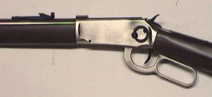 <a href=1050342.htm>So ein CO2 Gewehr Walther Leveraction</a> wre die perfekte Ergnzung. Darin passen die gleichen Geschosse, wie im Revolver.