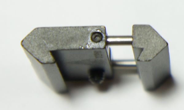 Solche Montagefuß- Adapter dienen dazu, Ringe mit Weaver Profil auf einem Luftgewehr mit 11mm Schiene zu befestigen.