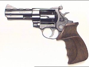 Gegen Aufpreis ist fr diesen Revolver auch ein  zustzlicher Holzgriff aus hochwertigem Nussbaum erhltlich. 