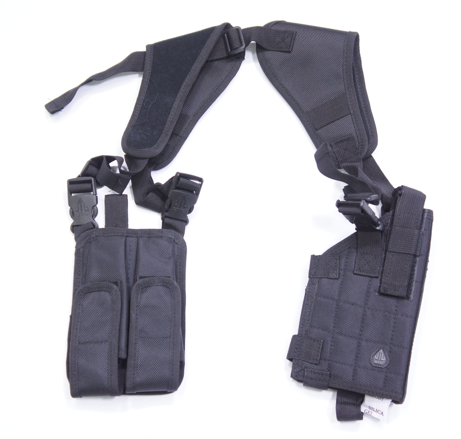 Optinales Zubehr: <a href=1260125.htm>Das abgebildete Schulterholster</a>ist fr Pistolen konzipiert und besteht aus schwarzem Cordura. Im Beispiel wird das Tierabwehrgert JPX im Holster gezeigt und in den Magazintaschen knnen Ersatzlaufpaare gut untergebracht werden.