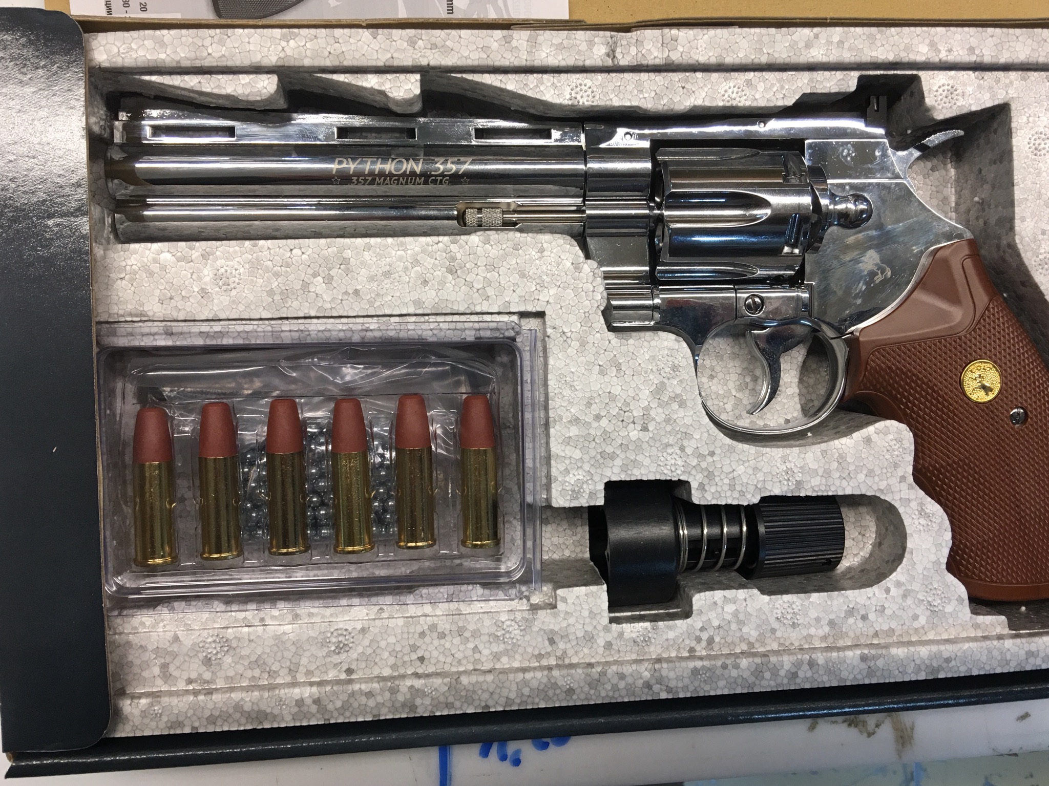 CO2 Revolver Colt Python Kaliber 4,5mm BB, 6 Zoll vernickelt
