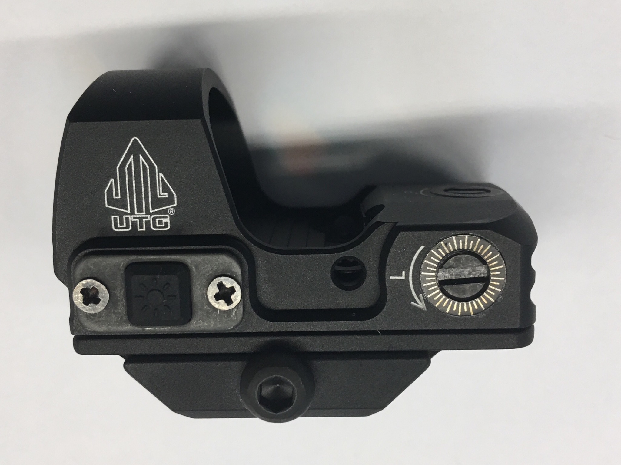 UTG  2 Reflex Sight mit Montage passend für Picatinny-Schienen ( 21mm breit)