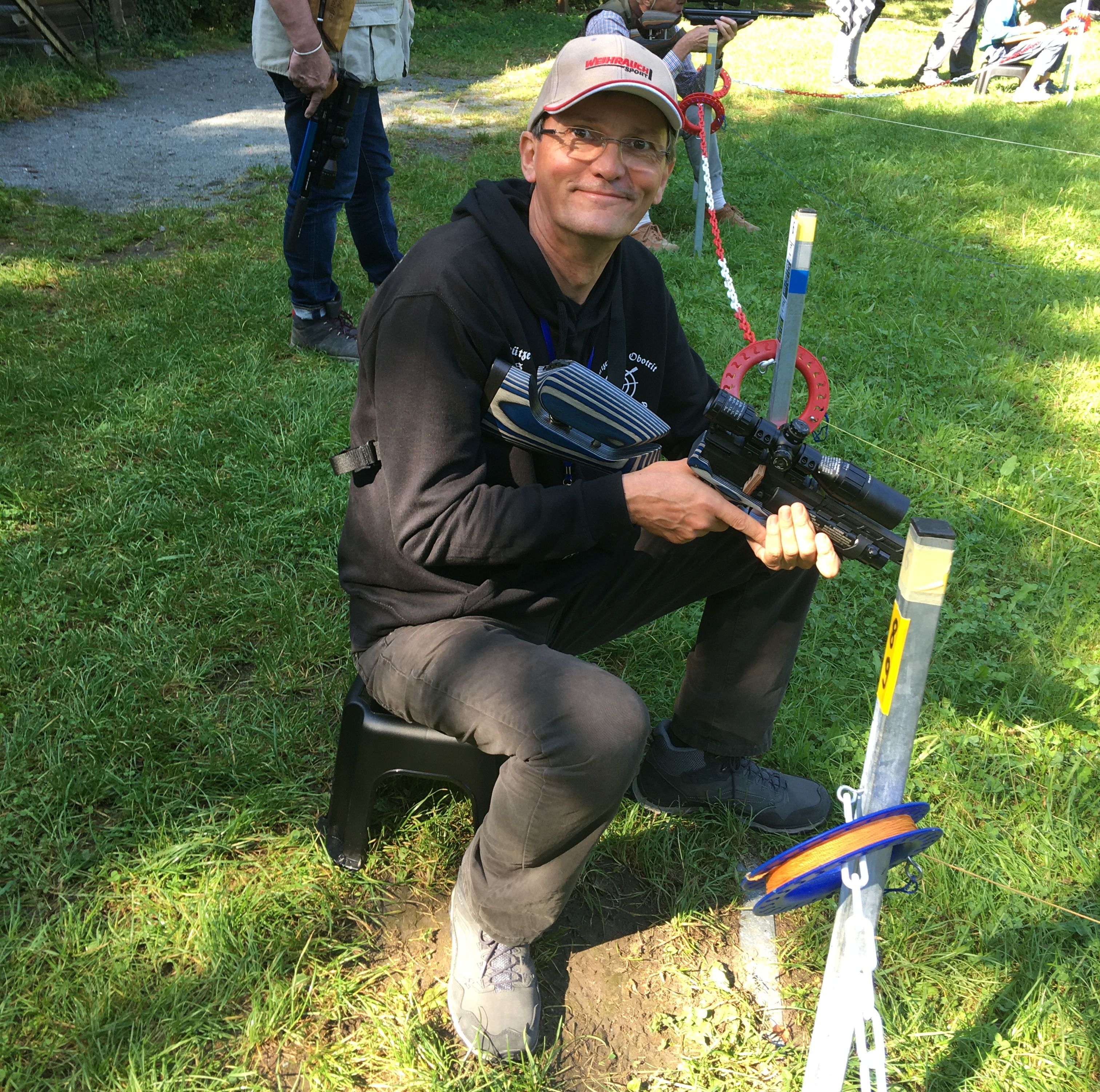 Das Beispiel zeigt die HW 44 mit Anschlagschaft und Optik beim ersten Wettkampf fr Pistolenkarabiner in Klschhausen 2021. Ich hatte schon lange nicht mehr so viel Freude auf einem Schiestand.