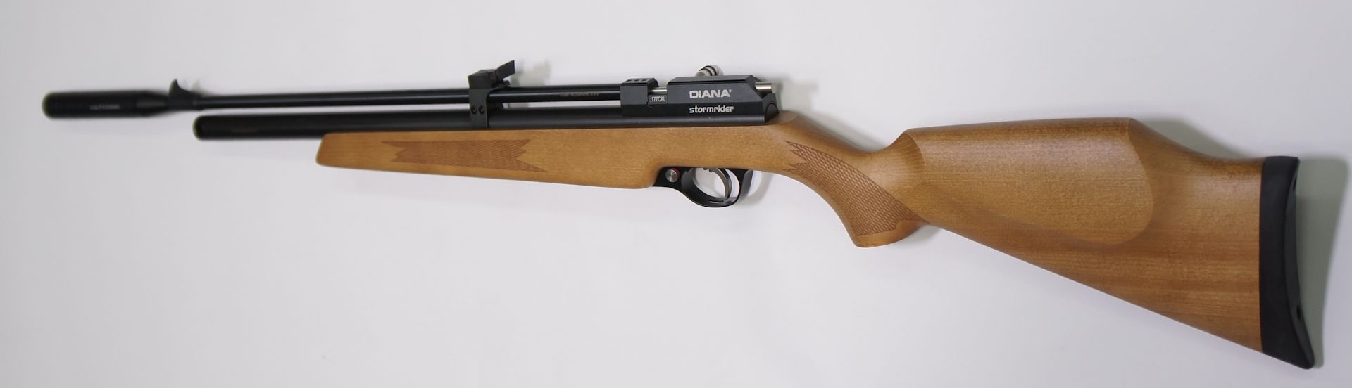 PCP Luftgewehr DIANA STORMRIDER im Kaliber 4,5 mm mit hlzernem Schaft, F