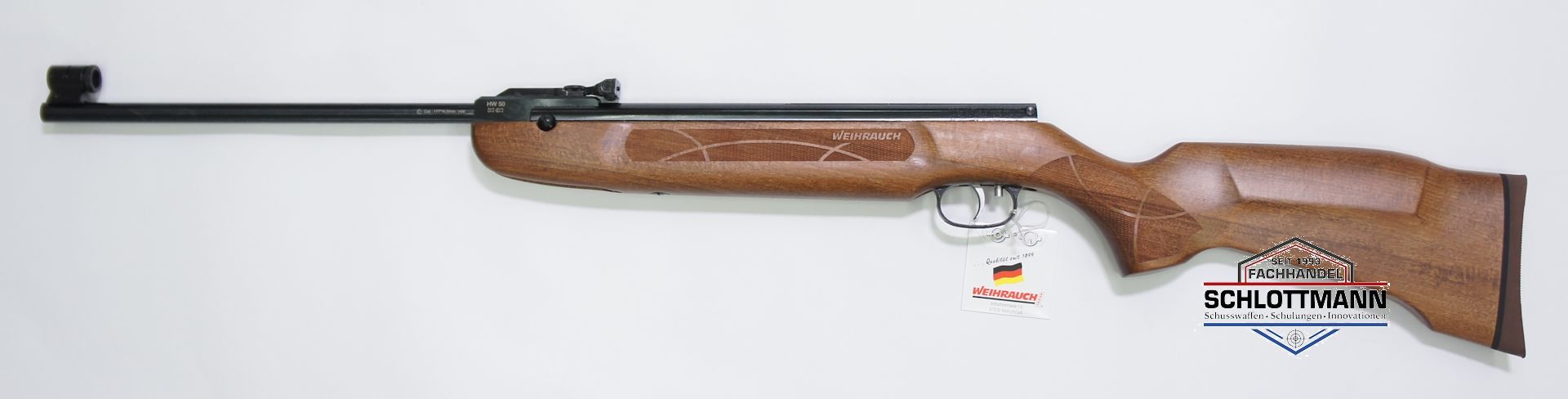 Das Weihrauch Luftgewehr HW 50 S ist ein leichtes und führiges Gewehr für die ganze Familie und den famosen Sportabzug Modell Rekord eingebaut.