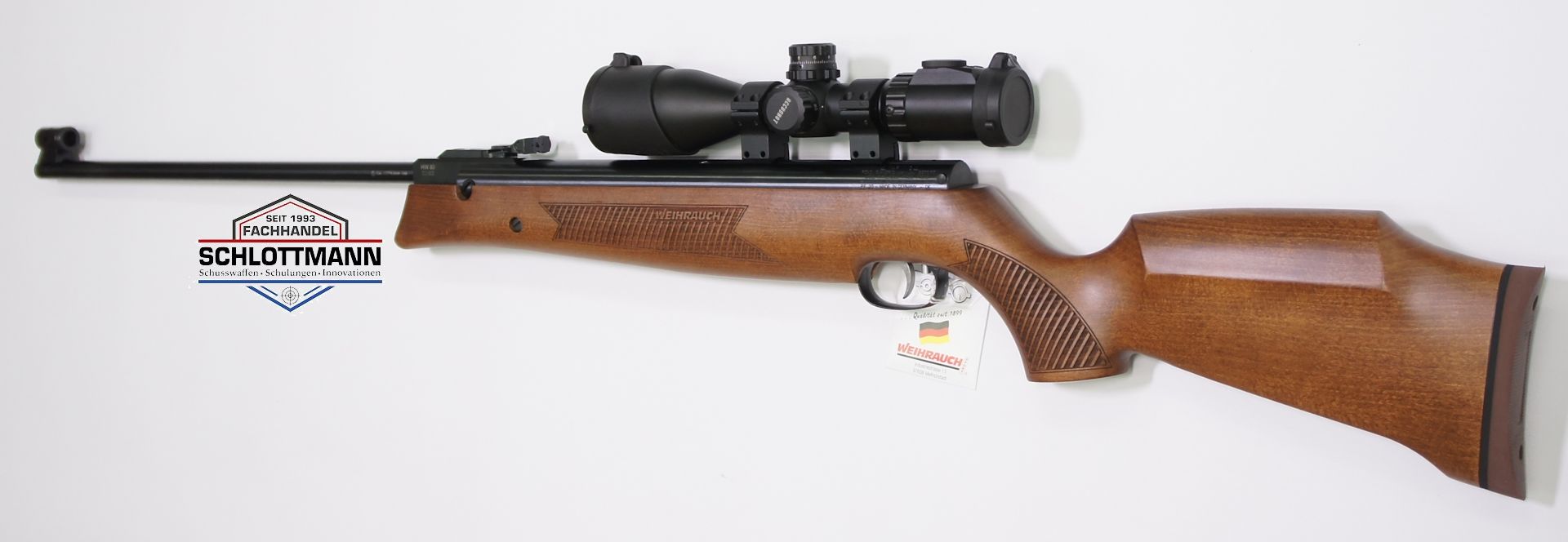 Am Luftgewehr HW 80 SL knnen Sie auch eine Optik sicher und robust befestigen. das Beispiel ein gutes <a href=1130118.htm>Zielfernrohr mit 3-12facher Vergrerung</a> welches hier mit <a href=1130605.htm>mit passenden Ringen</a> montiert wurde.