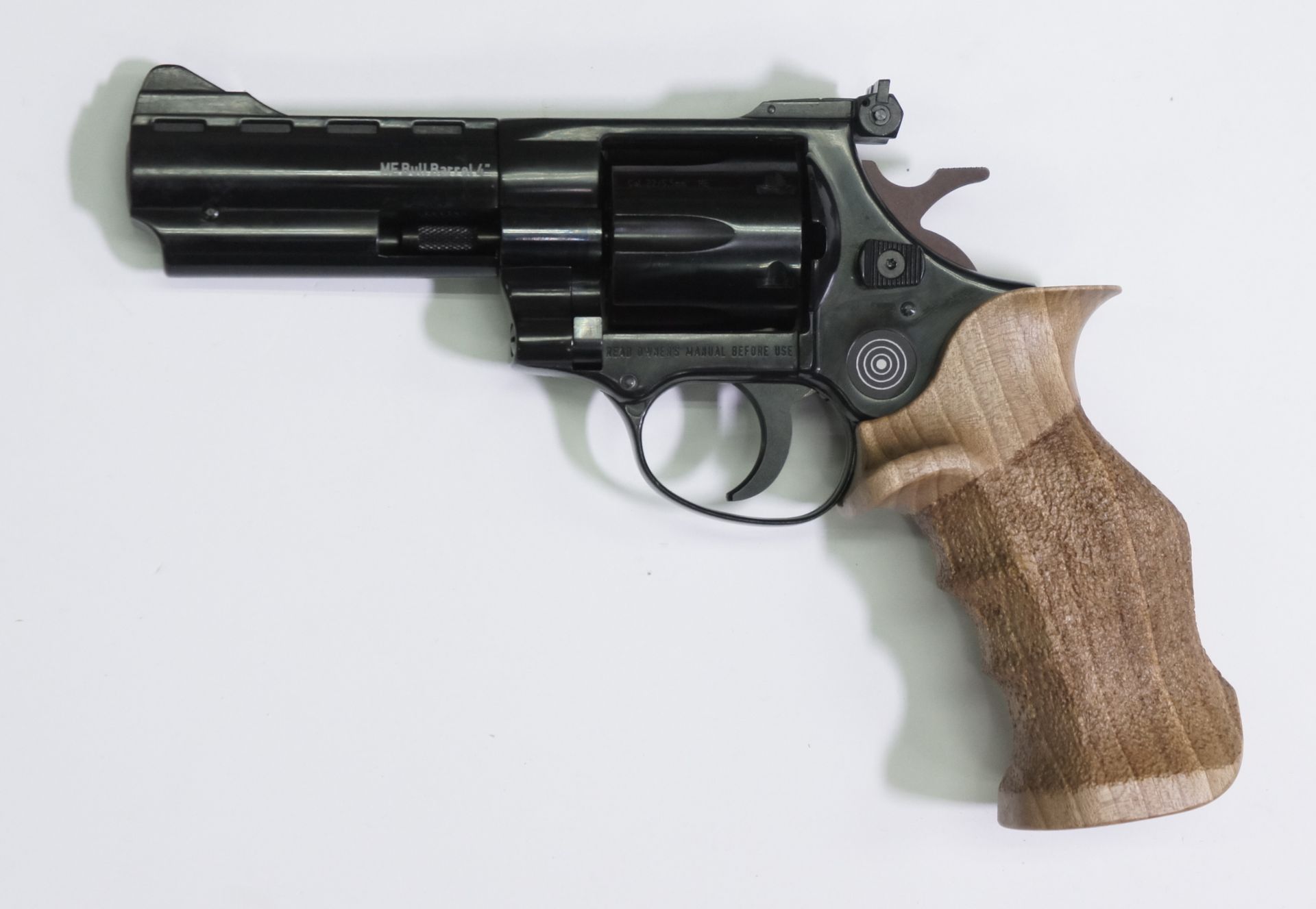 Fr diesen Revolver ist nun ein <a href= 2607330-NB.htm>Sportgriff fr Rechts- und Linkshnder</a> verfgbar.