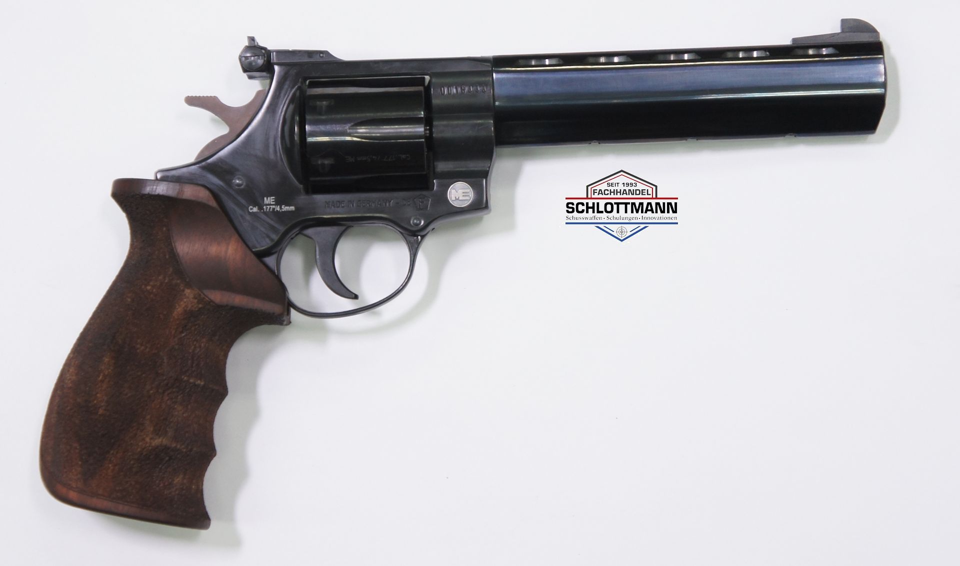 In die sthlerne Trommel passen 6 Schuss mit den<a href=https://www.waffen-schlottmann.de/1160512-45.htm>LEP Patronen</a>. 