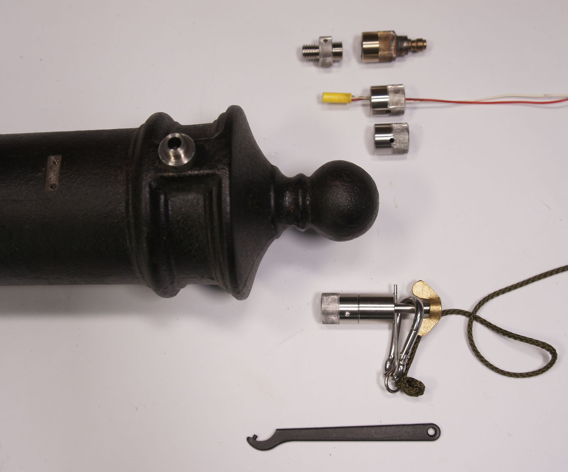 Das Zündsystem ist modular und kann mit Zubehör für alle Zündvarianten eingesetzt werden. Das Zündsystem ist modular und kann mit Zubehör für alle Zündvarianten eingesetzt werden.