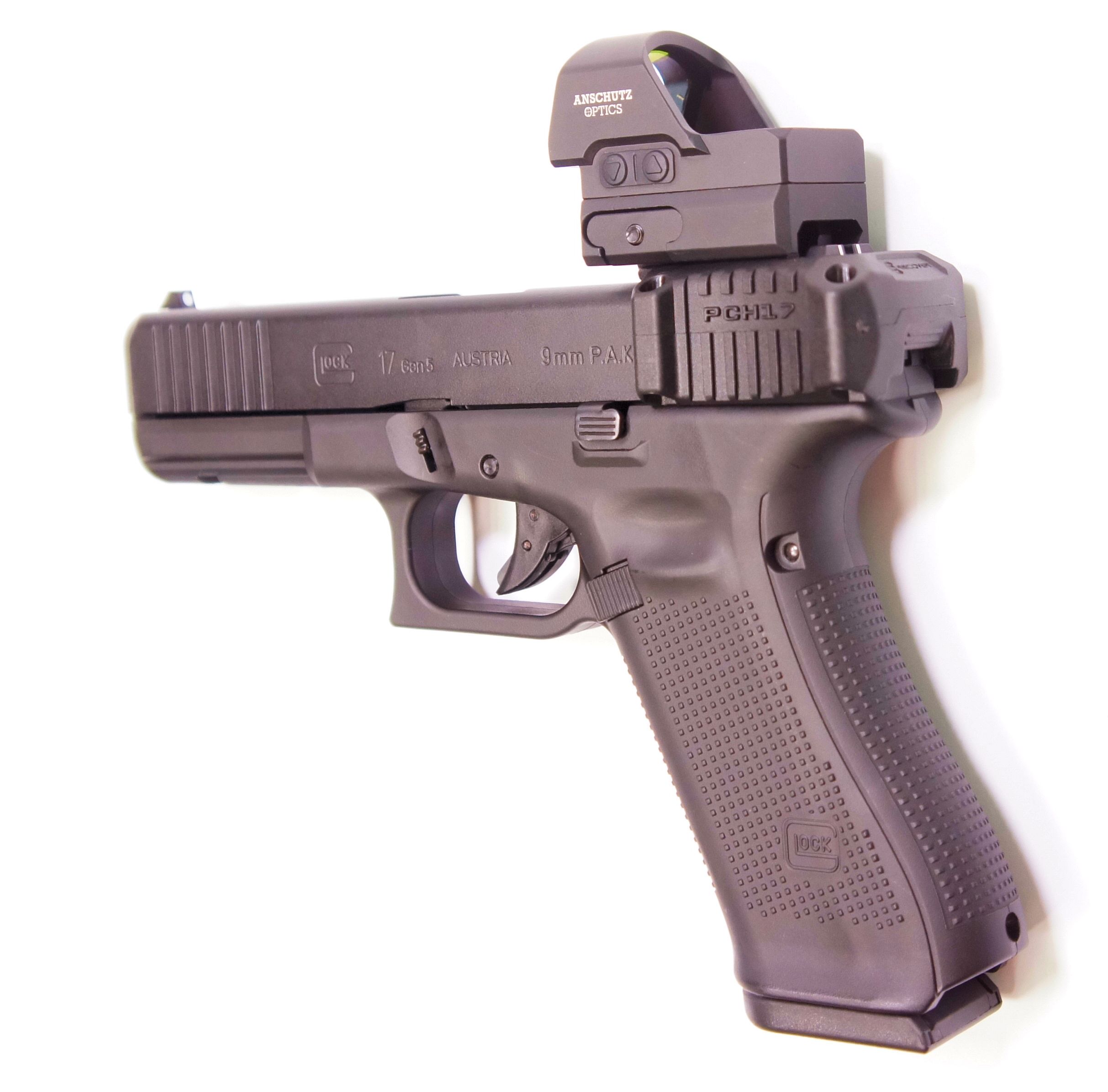 Dieser RECOVER Durchladehebel passt auch an der <A href=Glock-17-Gen5-Gaspistole-in-schwarz>Schreckschusspistole Glock 17</a> und man knnte ein <A href=Anschuetz-Reflexvisier-Pro-small-28x20-mm>Reflexvisier</a>draufsetzen. 