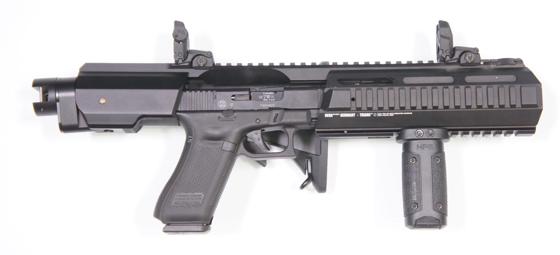 Montagebeispiel vom HERA Arms Anschlagschaft mit Glock 17 Gen. 5, Visierung und Klappschaftadapter
